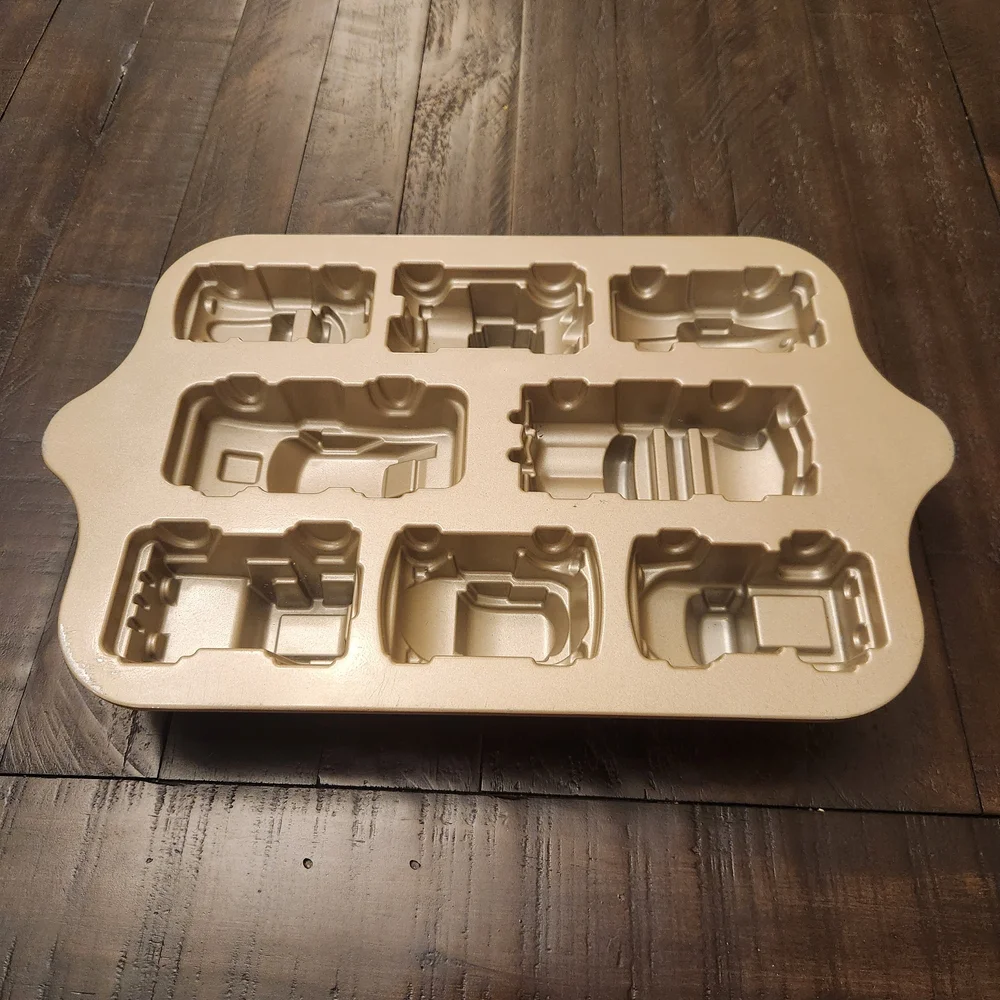 Nordic Ware Gold Sweet Rides Classic Cars Cakelet Pan - Picture 4 of 4